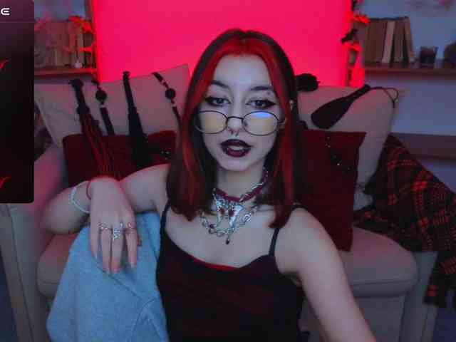 MistressMarcelline webcam
