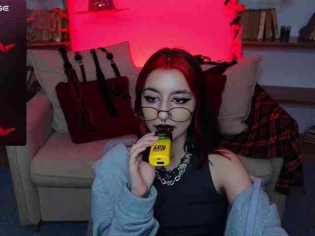 MistressMarcelline webcam
