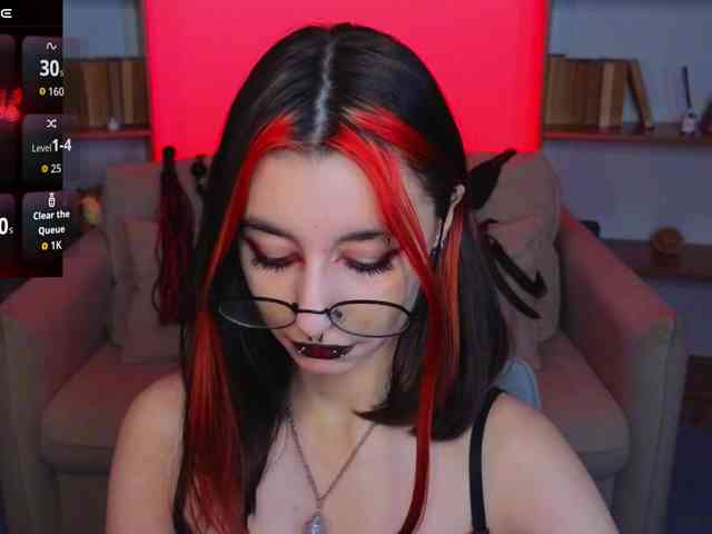 MistressMarcelline webcam