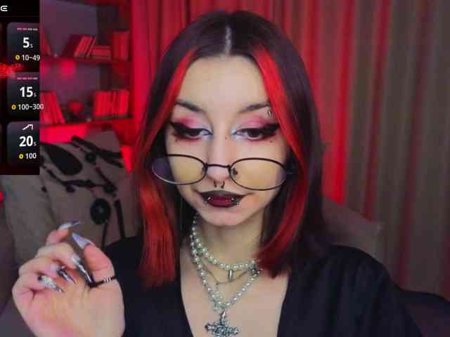 MistressMarcelline webcam