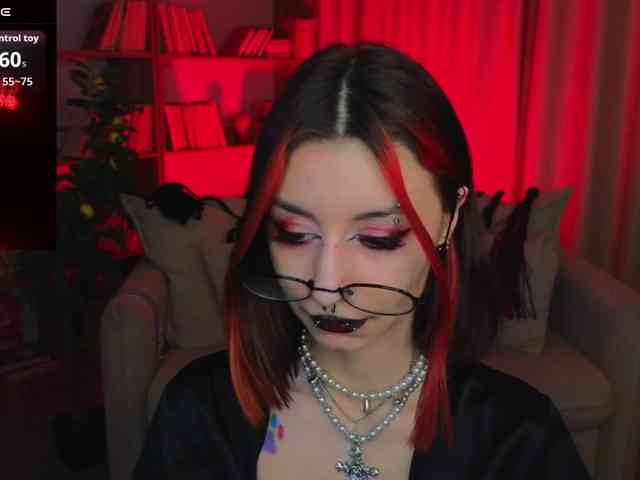 MistressMarcelline webcam