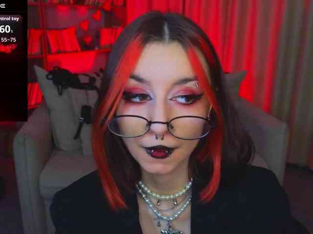 MistressMarcelline webcam