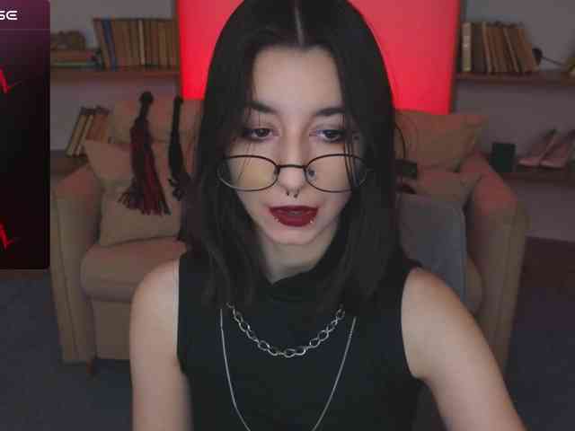 MistressMarcelline webcam