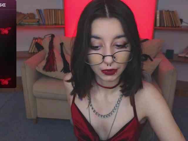 MistressMarcelline webcam