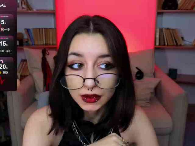 MistressMarcelline webcam