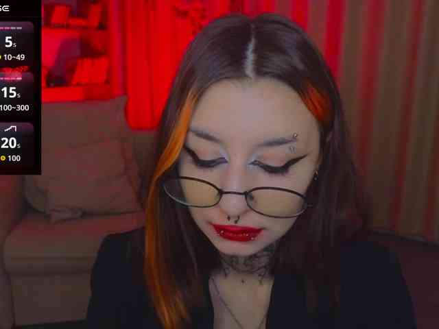 MistressMarcelline webcam