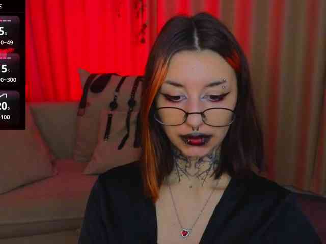 MistressMarcelline webcam