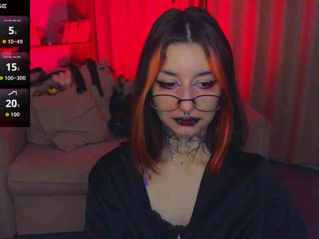 MistressMarcelline webcam