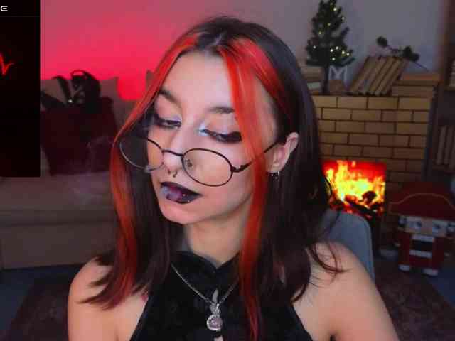 MistressMarcelline webcam