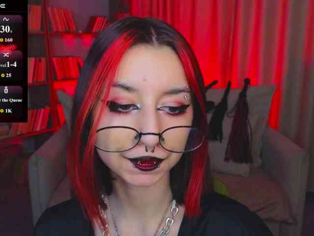 MistressMarcelline webcam