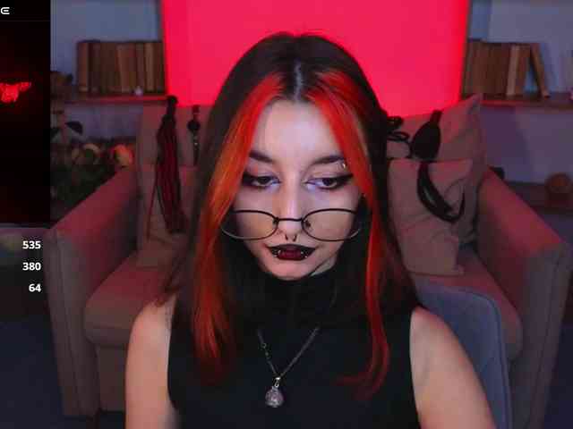 MistressMarcelline webcam