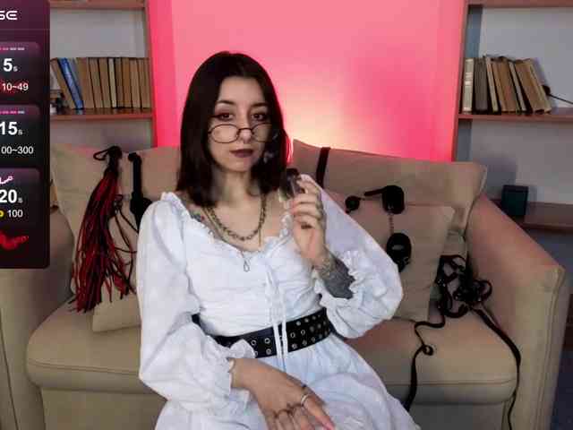 MistressMarcelline webcam