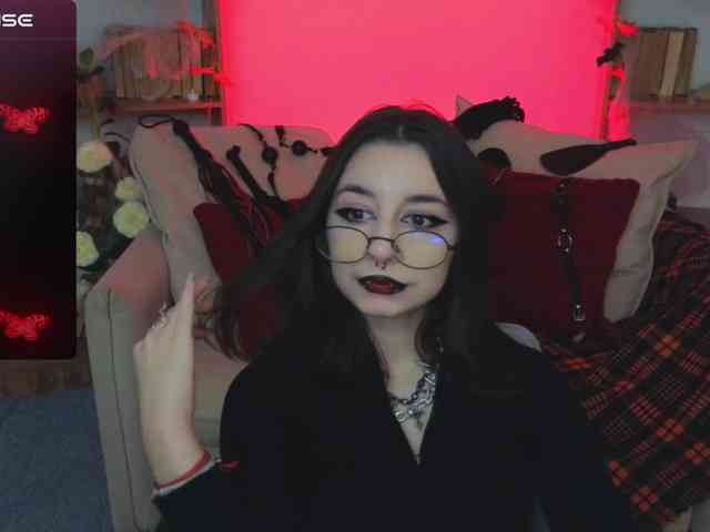 MistressMarcelline webcam