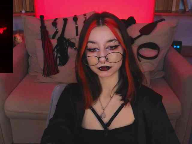 MistressMarcelline webcam