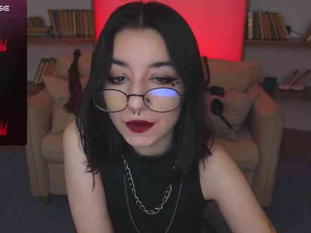 MistressMarcelline webcam