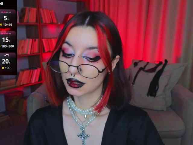 MistressMarcelline webcam