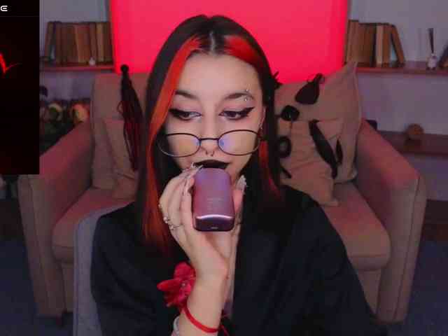 MistressMarcelline webcam