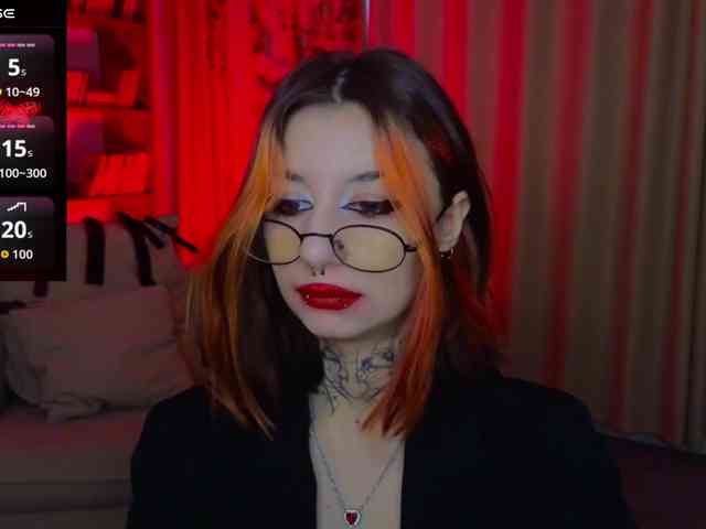 MistressMarcelline webcam