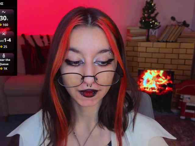 MistressMarcelline webcam