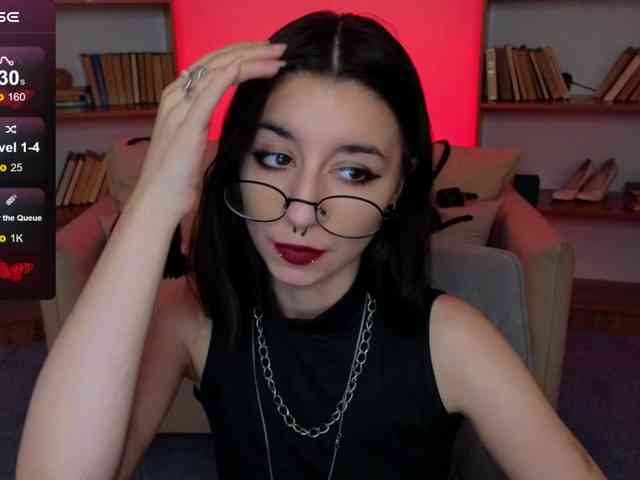 MistressMarcelline webcam