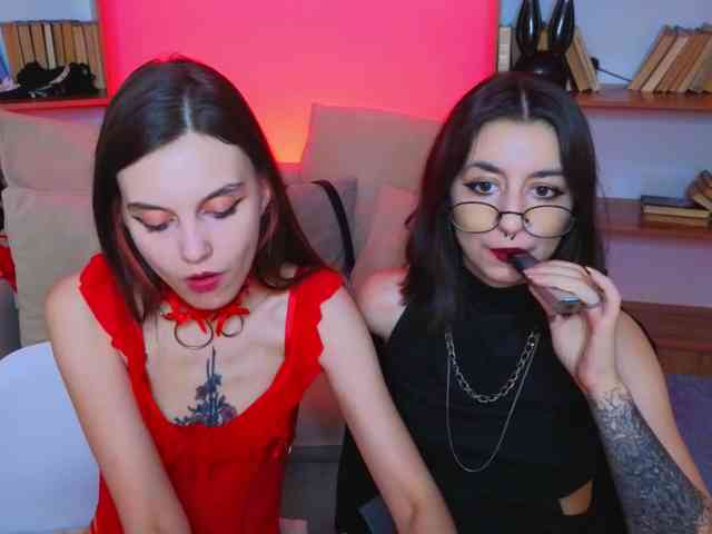 strip chatroom MistressMarcelline
