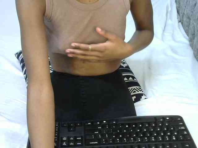 LittleMisscharming webcam