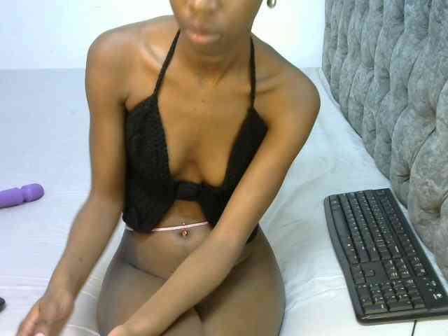 LittleMisscharming webcam
