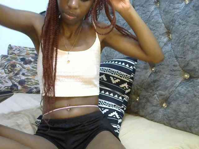 LittleMisscharming webcam