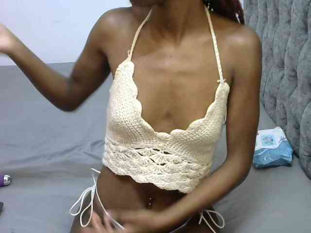 LittleMisscharming webcam