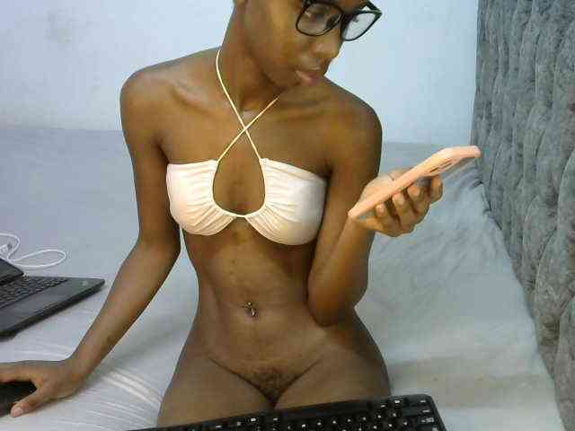 LittleMisscharming webcam