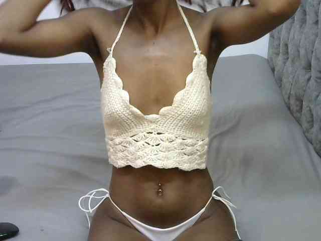 LittleMisscharming webcam