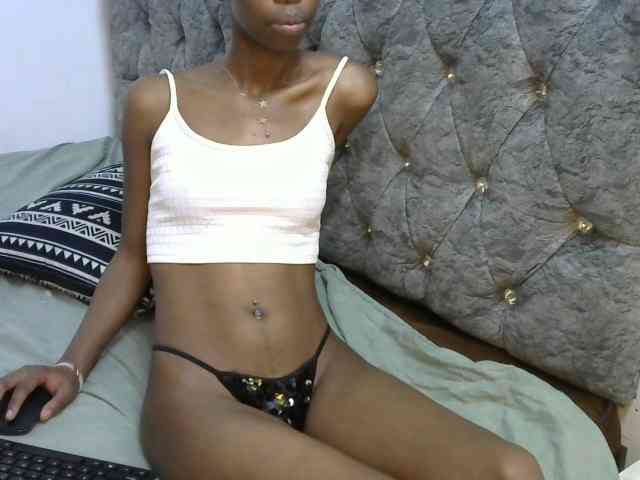 LittleMisscharming webcam
