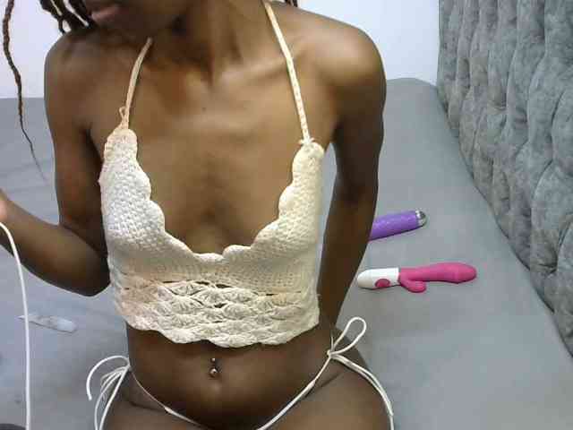 LittleMisscharming webcam
