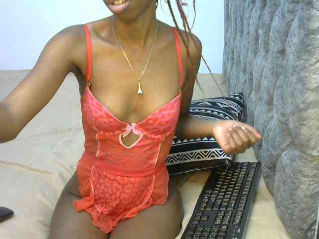 LittleMisscharming webcam