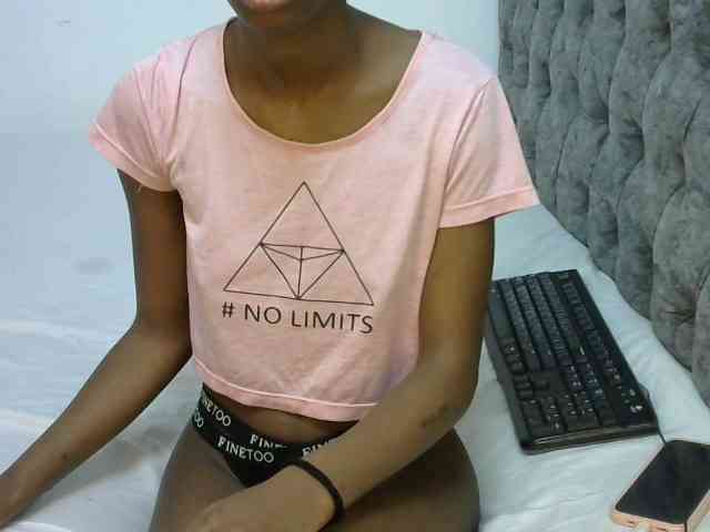 LittleMisscharming webcam
