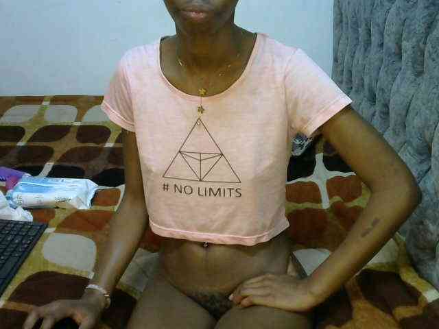LittleMisscharming webcam