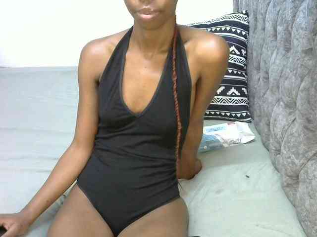 LittleMisscharming webcam