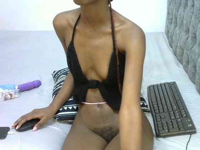 LittleMisscharming webcam