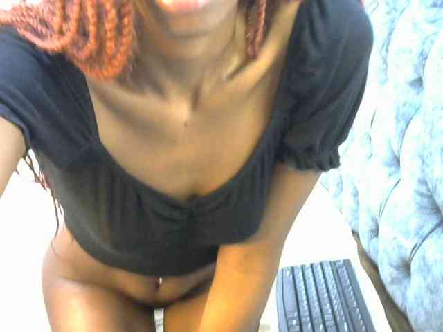 LittleMisscharming webcam