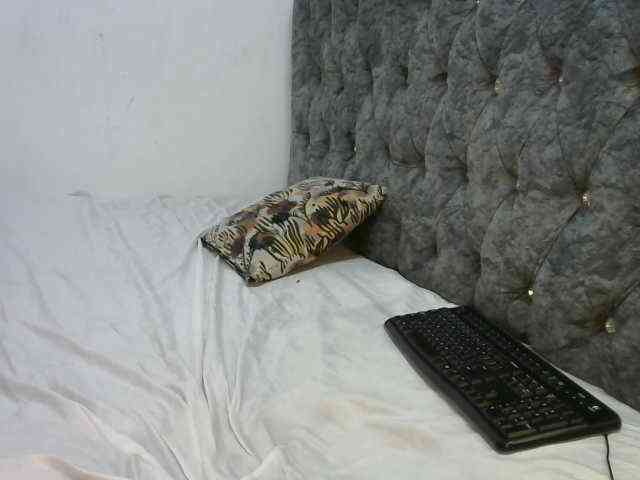 LittleMisscharming webcam