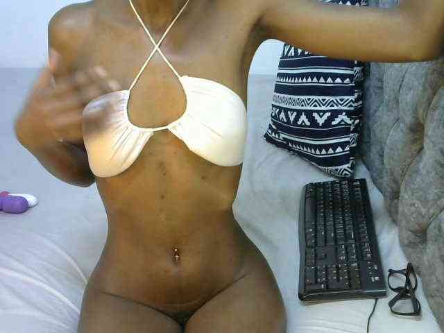 LittleMisscharming webcam