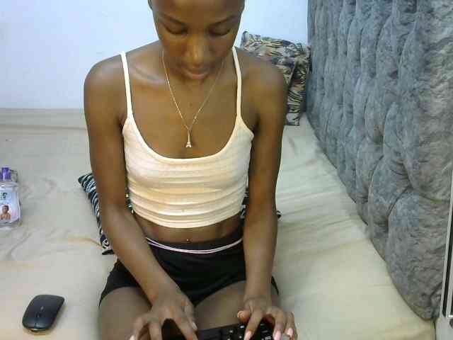 LittleMisscharming webcam