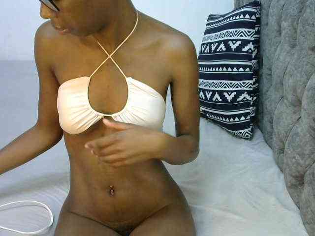 LittleMisscharming webcam