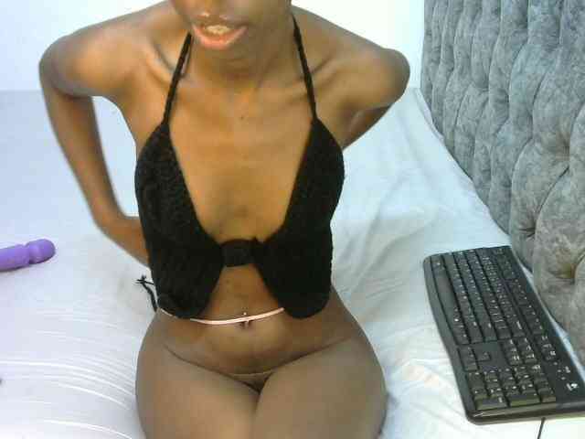 LittleMisscharming webcam