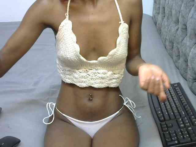 LittleMisscharming webcam
