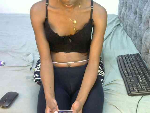 LittleMisscharming webcam