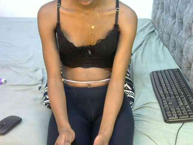 LittleMisscharming webcam