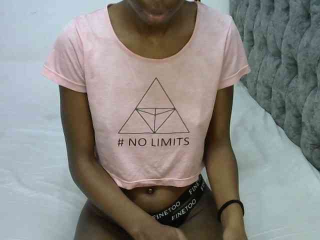 LittleMisscharming webcam
