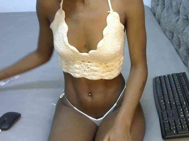 LittleMisscharming webcam