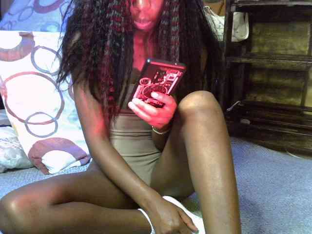 LittleMisscharming webcam